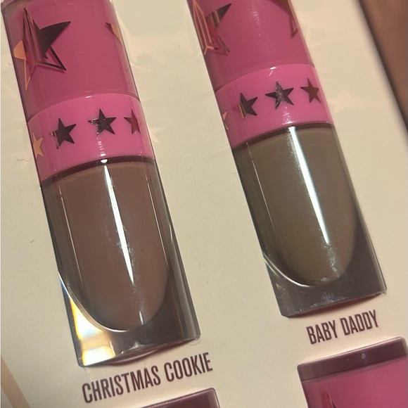 🐝 Live Show with ZeeZee2000! - Picture 9 of 14